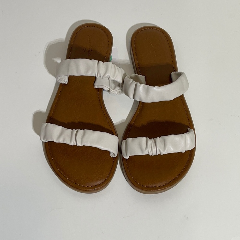 Women’s Bone Scrunched 2 Band Strap Sandals